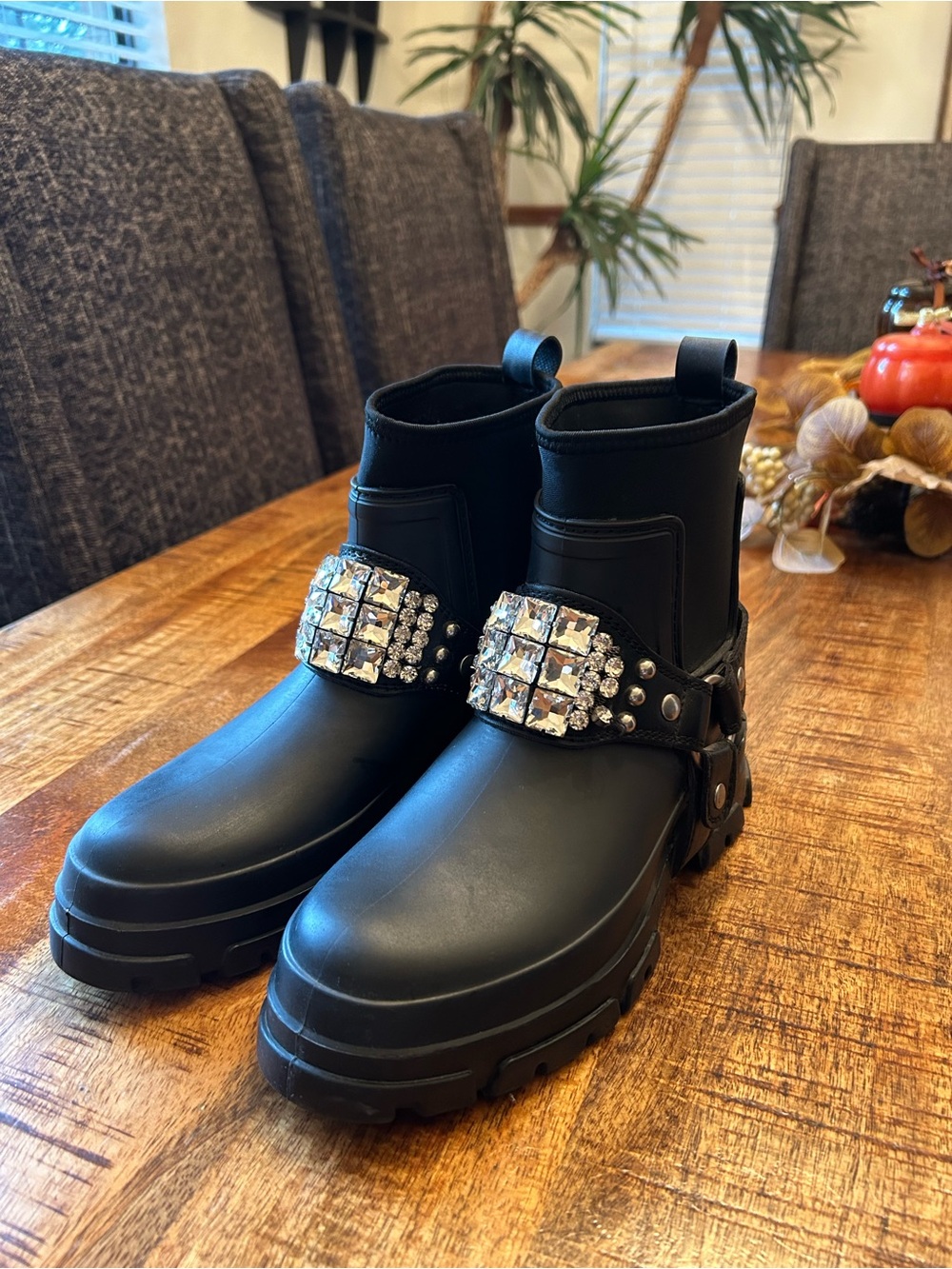Karl Lagerfeld Black Jewel-Strap Chelsea Booties